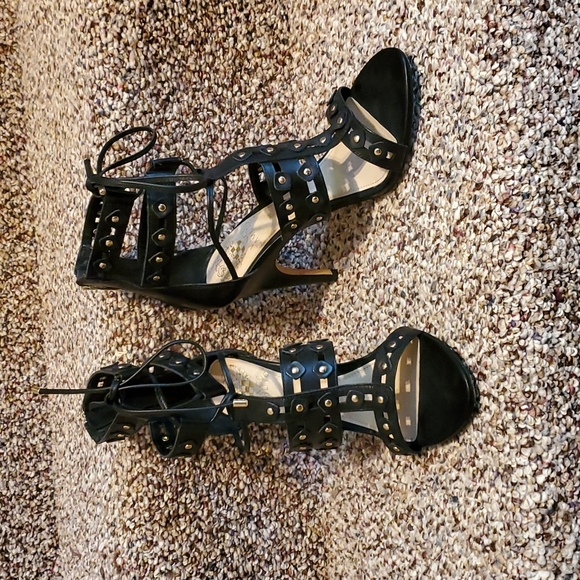 🖤💋Vince Camuto💋🖤Kazie lace up black heels with zipper, size 8. - Picture 6 of 16